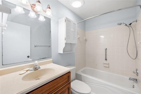 Condominio en venta en Sun City Center, Florida, 2 dormitorios, 152.55 m2 № 1678243 - foto 22