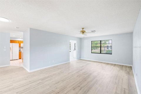 Condominio en venta en Sun City Center, Florida, 2 dormitorios, 152.55 m2 № 1678243 - foto 9