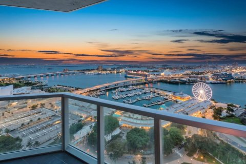 Condo in Miami, Florida, 2 bedrooms № 2185862
