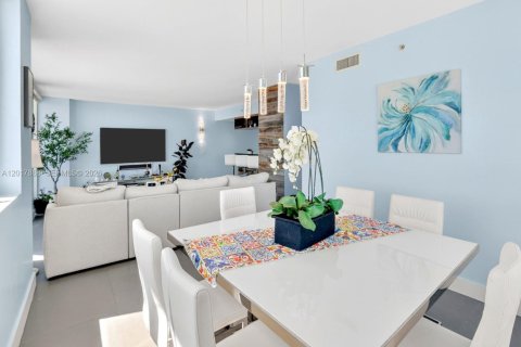 Condo in Miami, Florida, 2 bedrooms № 2185862 - photo 5