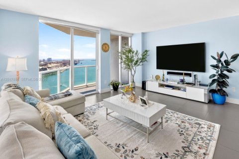 Condo in Miami, Florida, 2 bedrooms № 2185862 - photo 6