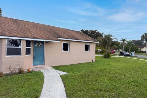 Casa en venta en Royal Palm Beach, Florida, 4 dormitorios, 127.46 m2 № 2245107 - foto 29