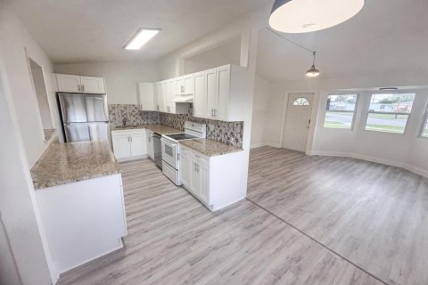 Casa en venta en Royal Palm Beach, Florida, 4 dormitorios, 127.46 m2 № 2245107 - foto 10