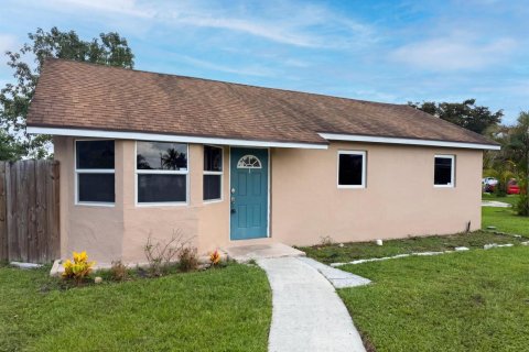 Casa en Royal Palm Beach, Florida 4 dormitorios, 127.46 m2 № 2245107