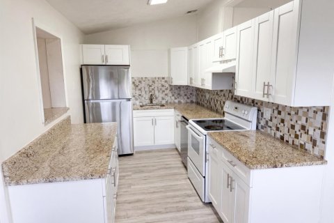 Casa en venta en Royal Palm Beach, Florida, 4 dormitorios, 127.46 m2 № 2245107 - foto 2