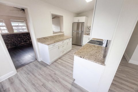 Casa en venta en Royal Palm Beach, Florida, 4 dormitorios, 127.46 m2 № 2245107 - foto 11