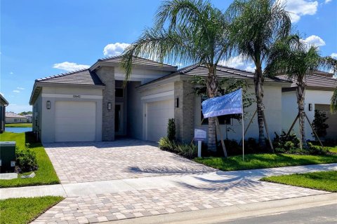 House in Wesley Chapel, Florida 3 bedrooms, 229.84 sq.m. № 2202015