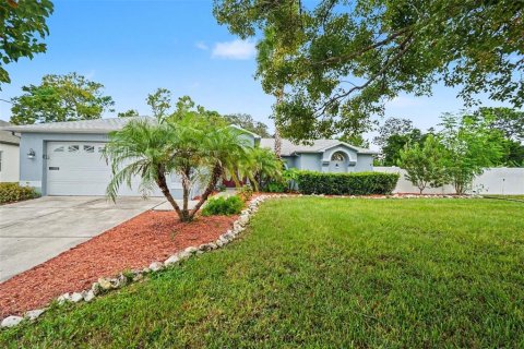 Casa en venta en Spring Hill, Florida, 3 dormitorios, 167.78 m2 № 2386356 - foto 2