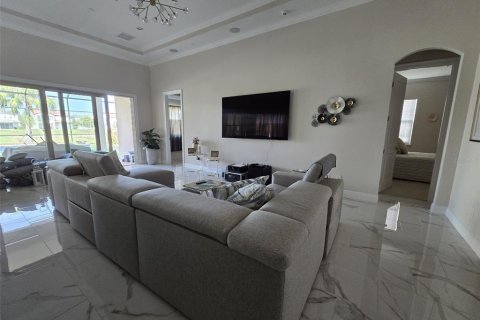 Villa ou maison à vendre à Winter Garden, Floride: 4 chambres, 214.23 m2 № 1800241 - photo 7