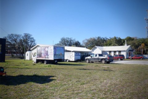 Commercial property in Odessa, Florida 141.68 sq.m. № 1718155 - photo 2