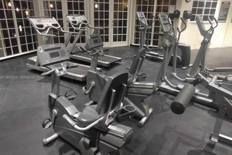 Снять в аренду кондоминиум в Окленд-Парк, Флорида 2 спальни, 96.43м2, № 2027675 - фото 12