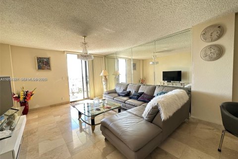 Condominio en alquiler en Hollywood, Florida, 1 dormitorio, 77.29 m2 № 2044007 - foto 11