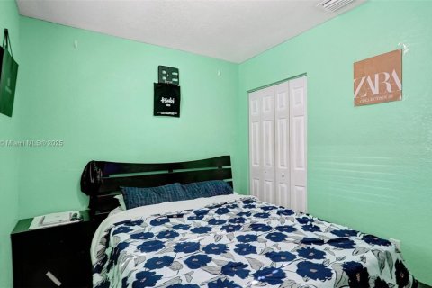 House in Miramar, Florida 3 bedrooms, 143.81 sq.m. № 1882197 - photo 29