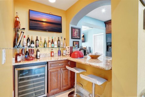 House in Miramar, Florida 3 bedrooms, 143.81 sq.m. № 1882197 - photo 16