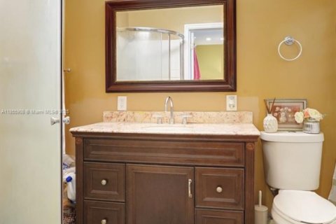 House in Miramar, Florida 3 bedrooms, 143.81 sq.m. № 1882197 - photo 28