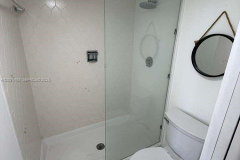 Condo in West Palm Beach, Florida, 2 bedrooms  № 2176439 - photo 18