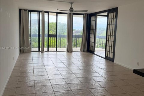 Condo in West Palm Beach, Florida, 2 bedrooms  № 2176439 - photo 11