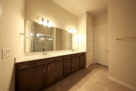 House in Orlando, Florida 4 bedrooms, 216.83 sq.m. № 2206958 - photo 13