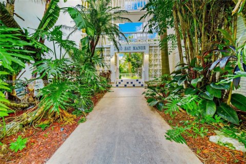 Condo in Miami, Florida, 2 bedrooms  № 1850735 - photo 25