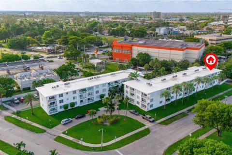 Condo in Miami, Florida, 2 bedrooms  № 1850735 - photo 29