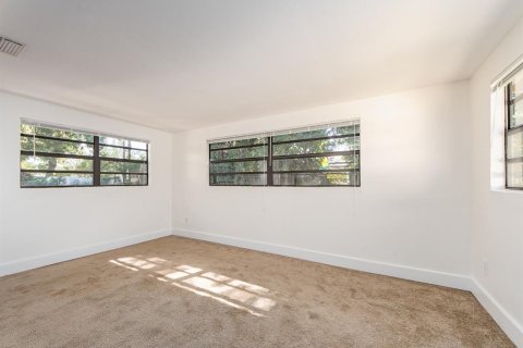 Casa en alquiler en Largo, Florida, 3 dormitorios, 124.12 m2 № 2277801 - foto 5