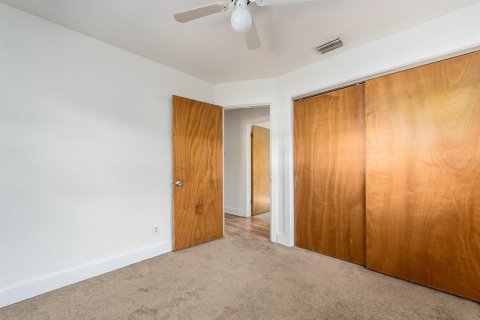 Casa en alquiler en Largo, Florida, 3 dormitorios, 124.12 m2 № 2277801 - foto 13
