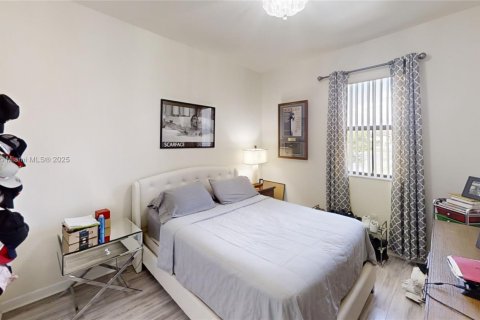 Adosado en venta en Miami, Florida, 3 dormitorios, 180.04 m2 № 1934019 - foto 28