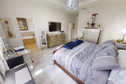 Adosado en venta en Miami, Florida, 3 dormitorios, 180.04 m2 № 1934019 - foto 2