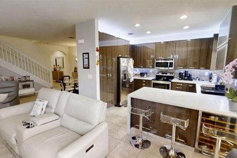 Adosado en venta en Miami, Florida, 3 dormitorios, 180.04 m2 № 1934019 - foto 1