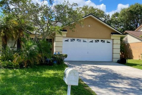 Casa en alquiler en Tampa, Florida, 3 dormitorios, 130.43 m2 № 1898857 - foto 1