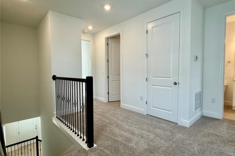 Townhouse in Winter Garden, Florida 3 bedrooms, 152.73 sq.m. № 1914042 - photo 12