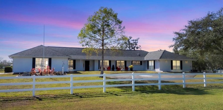 Villa ou maison à Palmetto, Floride 4 chambres, 298.96 m2 № 1769513