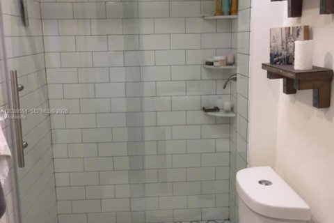 Touwnhouse à louer à Miami, Floride: 2 chambres, 103.96 m2 № 2089448 - photo 21