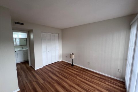 Condo in Sarasota, Florida, 1 bedroom  № 2398872 - photo 8