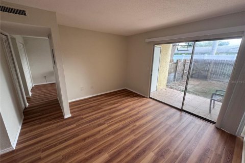 Condo in Sarasota, Florida, 1 bedroom  № 2398872 - photo 2