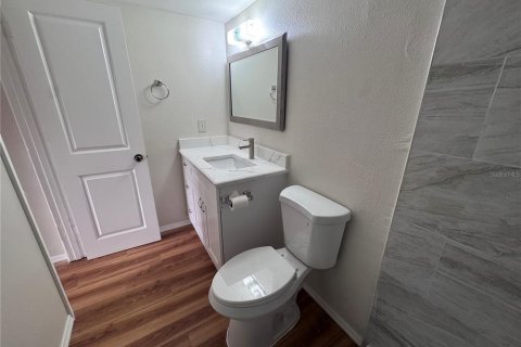 Condo in Sarasota, Florida, 1 bedroom  № 2398872 - photo 15