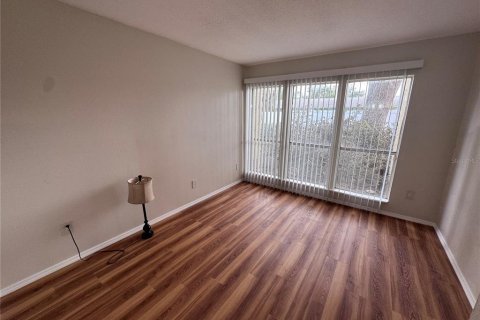 Condo in Sarasota, Florida, 1 bedroom  № 2398872 - photo 11