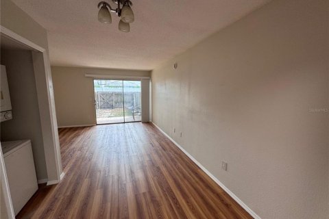 Condo in Sarasota, Florida, 1 bedroom  № 2398872 - photo 5