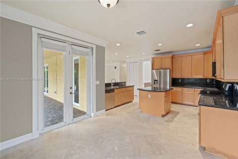 Villa ou maison à vendre à Miami, Floride: 4 chambres, 380.25 m2 № 1752927 - photo 21