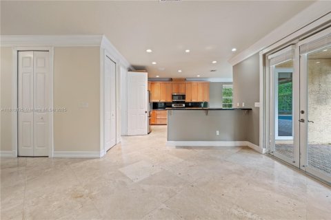 Villa ou maison à vendre à Miami, Floride: 4 chambres, 380.25 m2 № 1752927 - photo 16