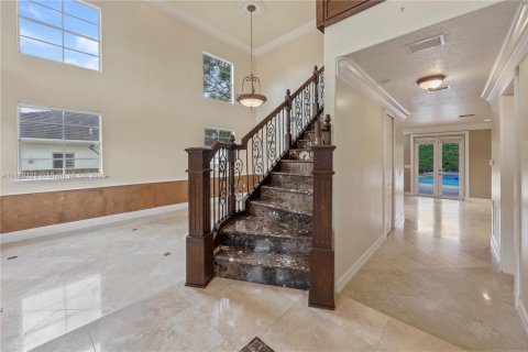 Villa ou maison à vendre à Miami, Floride: 4 chambres, 380.25 m2 № 1752927 - photo 5