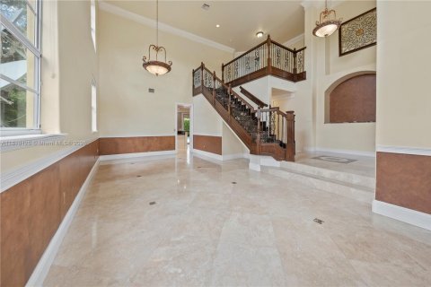 Villa ou maison à vendre à Miami, Floride: 4 chambres, 380.25 m2 № 1752927 - photo 8