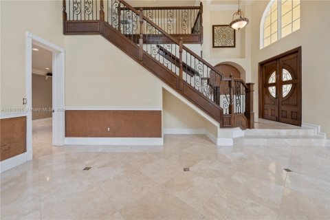 Villa ou maison à vendre à Miami, Floride: 4 chambres, 380.25 m2 № 1752927 - photo 9