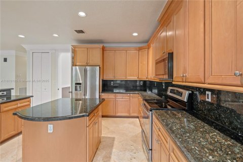 Villa ou maison à vendre à Miami, Floride: 4 chambres, 380.25 m2 № 1752927 - photo 22