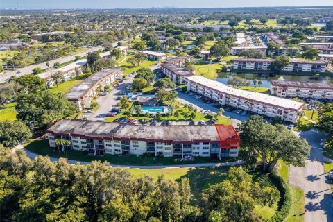 Copropriété à vendre à Pembroke Pines, Floride: 2 chambres, 108.7 m2 № 1763203 - photo 30