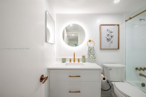 Copropriété à vendre à Pembroke Pines, Floride: 2 chambres, 108.7 m2 № 1763203 - photo 16