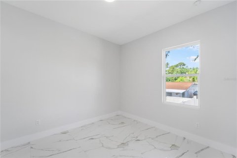 Casa en venta en Tampa, Florida, 4 dormitorios, 221.48 m2 № 2337345 - foto 29