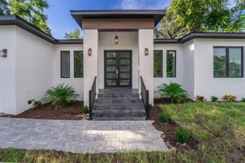 Casa en venta en Tampa, Florida, 4 dormitorios, 221.48 m2 № 2337345 - foto 5