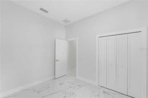 Casa en venta en Tampa, Florida, 4 dormitorios, 221.48 m2 № 2337345 - foto 25