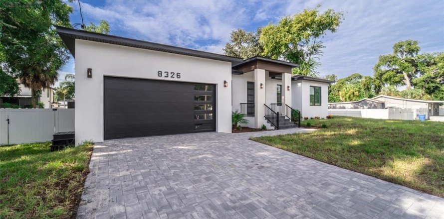 Casa en Tampa, Florida 4 dormitorios, 221.48 m2 № 2337345